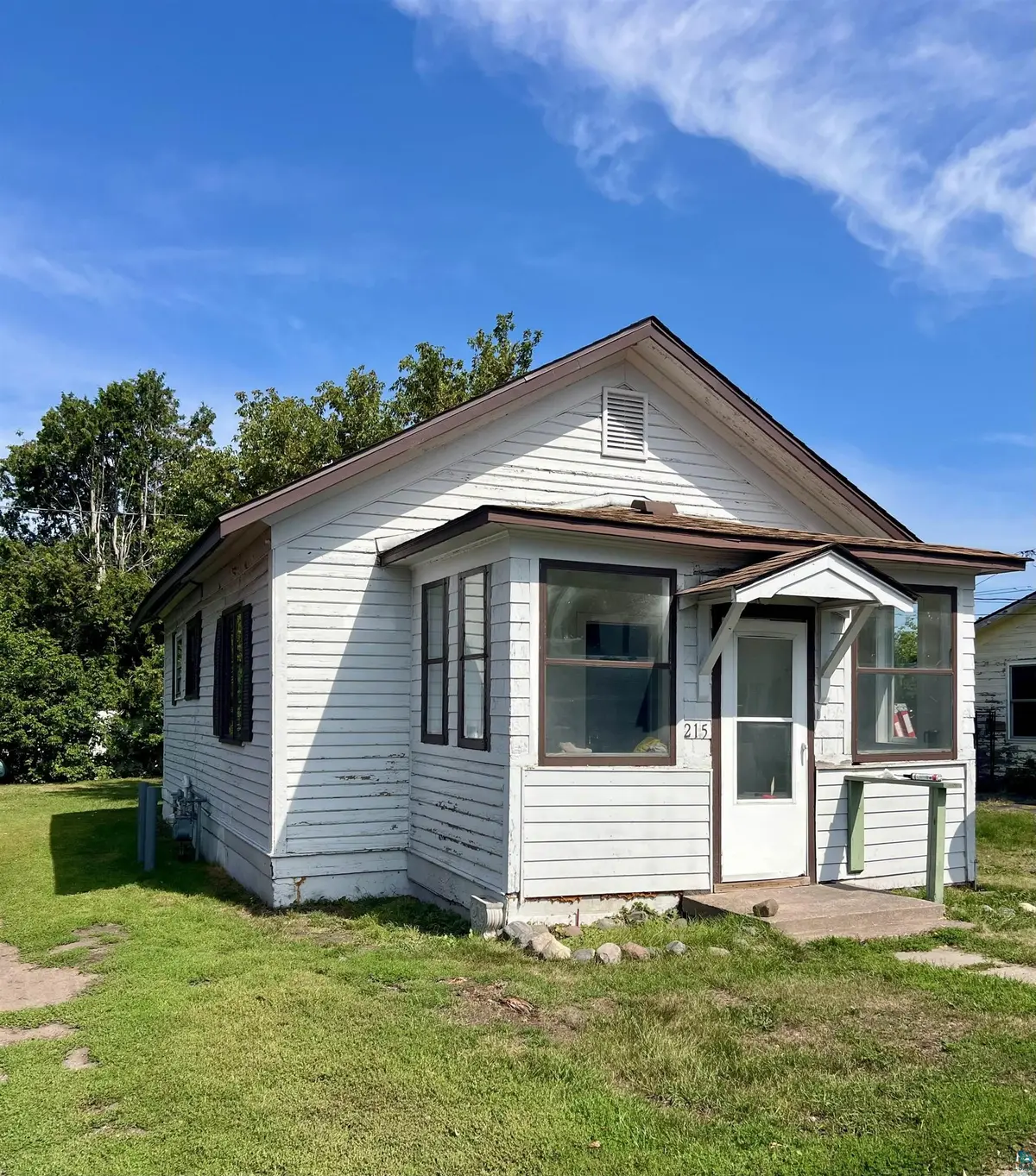 215 Walnut Ave, Carlton, MN 55718