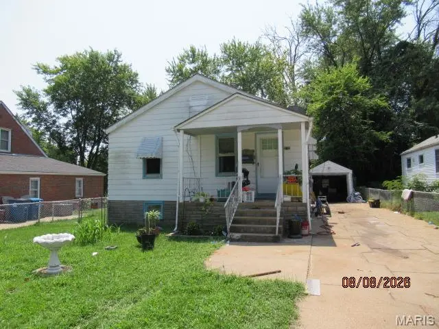 210 Habecking DR, St Louis, MO 63137