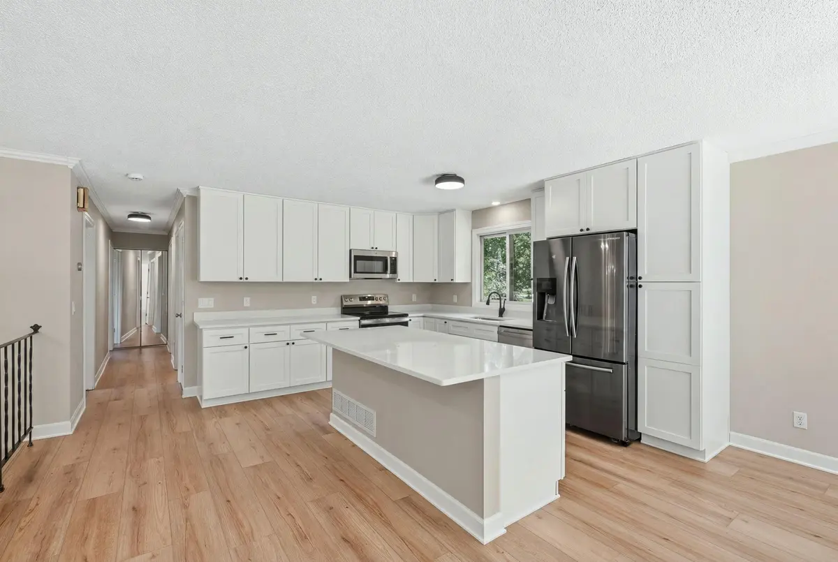 10515 Old County Road 15, Plymouth, MN 55441