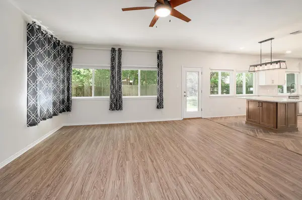 703 Ivy CT, Round Rock, TX 78681