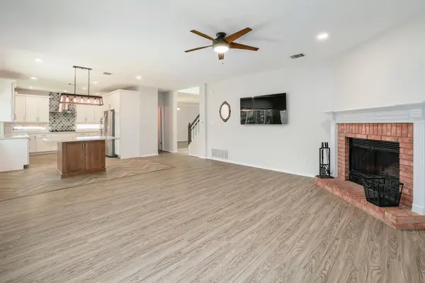 703 Ivy CT, Round Rock, TX 78681