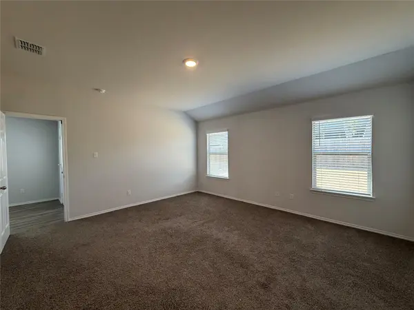 1160 Oxford LN, Troy, TX 76579