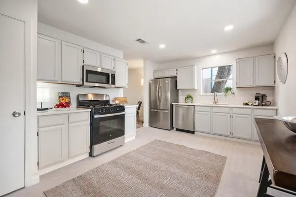 7611 Navarro PL, Austin, TX 78749