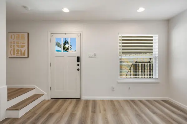 1500 Eastside DR #101, Austin, TX 78704