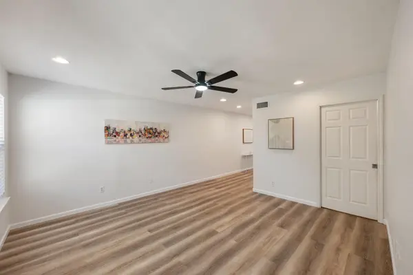 1500 Eastside DR #101, Austin, TX 78704
