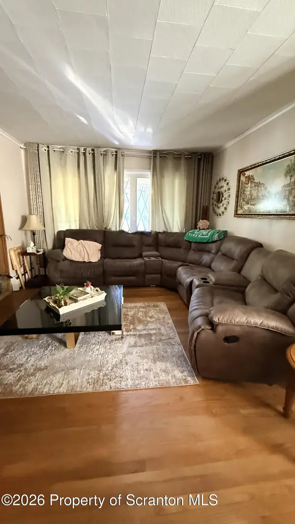 155 Lincoln AVE, Carbondale, PA 18407