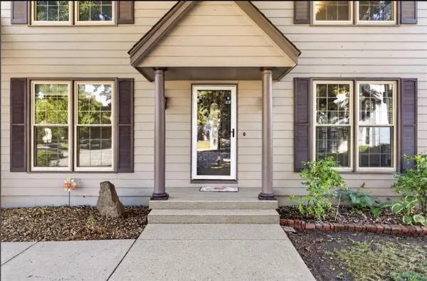 1501 SE Long PL, Lee's Summit, MO 64063