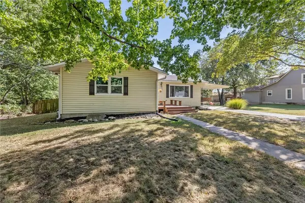 1419 High ST, Baldwin City, KS 66006