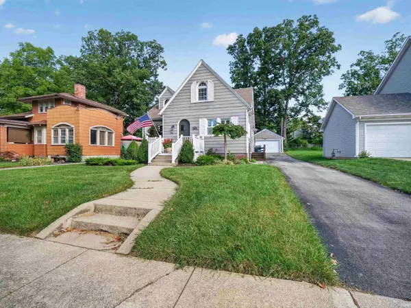2013 Curdes AVE, Fort Wayne, IN 46805