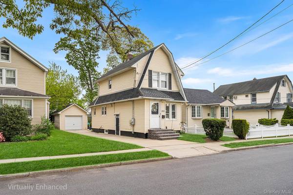 123 East AVE, Valley Stream, NY 11580