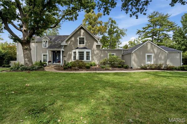 9321 Old Bonhomme RD, Olivette, MO 63132