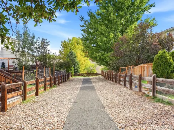 21972 E Crestline PL, Aurora, CO 80015