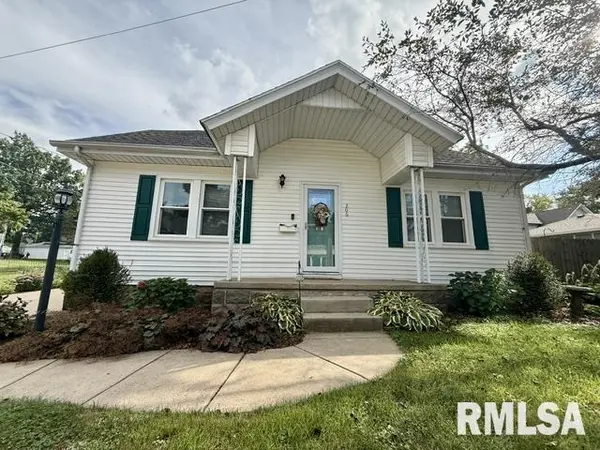 206 E JEFFERSON ST, Washington, IL 61571