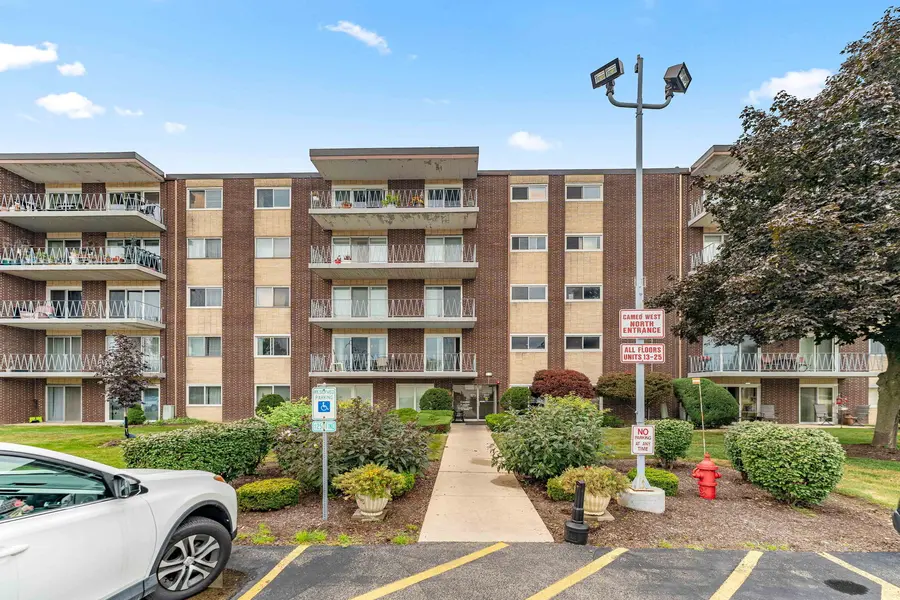 2900 Maple AVE #18A, Downers Grove, IL 60515