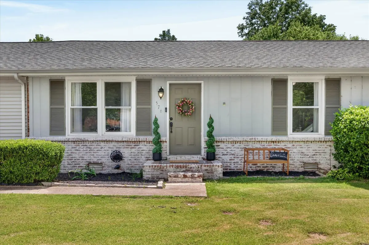 576 Cynthia Dr, Clarksville, TN 37042