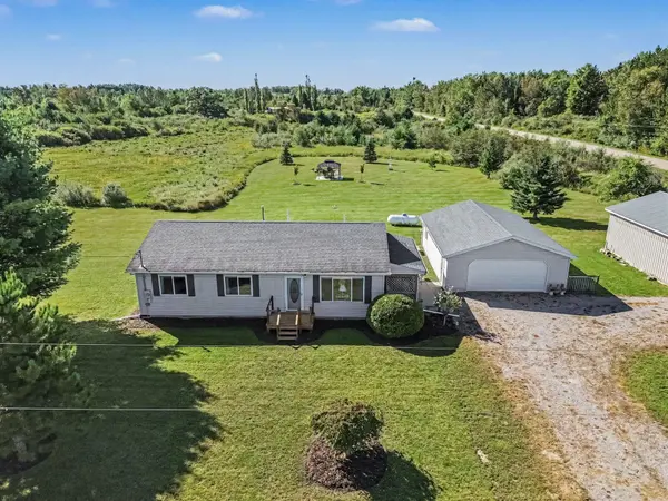 8491 Esmond RD, Plainfield Twp, MI 48739