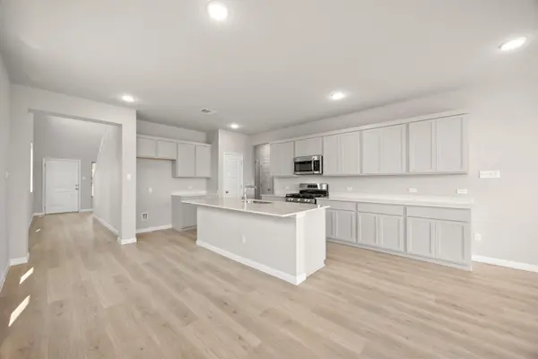 207 Hornet ST, Elgin, TX 78621