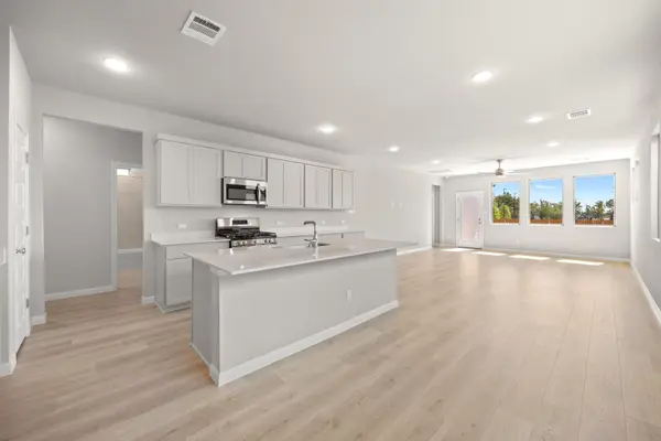 207 Hornet ST, Elgin, TX 78621