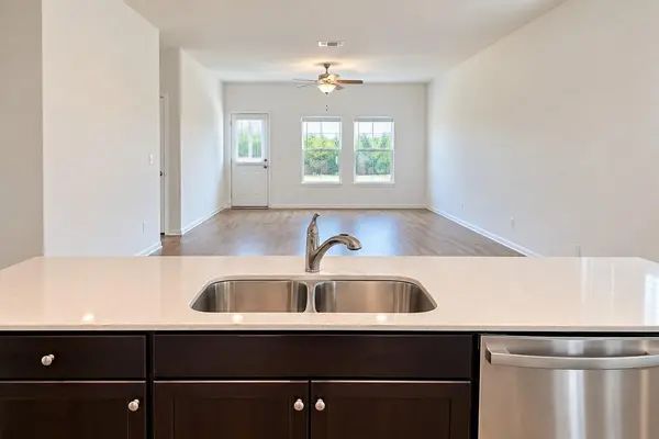 7316 Tonka LN, Austin, TX 78744