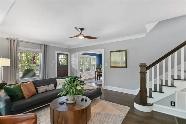 6234 Valley RD, Kansas City, MO 64113