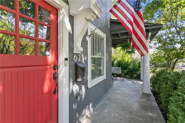 6234 Valley RD, Kansas City, MO 64113