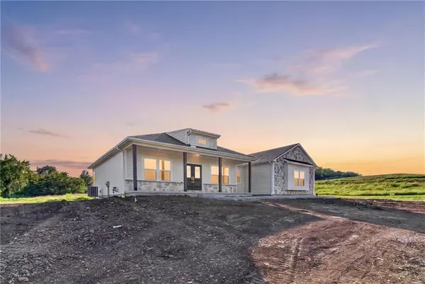 700 W Marlow ST, Odessa, MO 64076