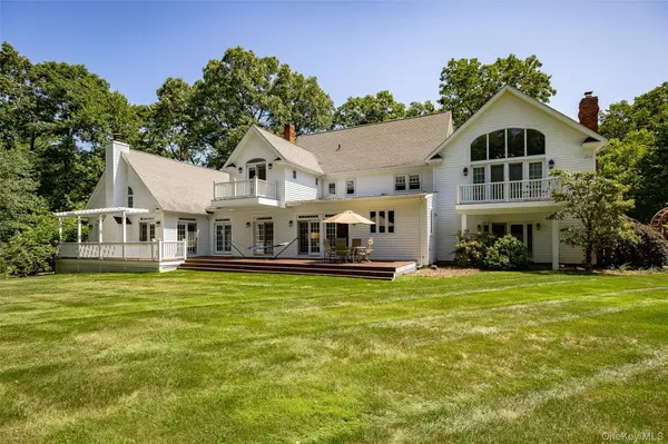 18 Innsbruck BLVD, Hopewell Junction, NY 12533