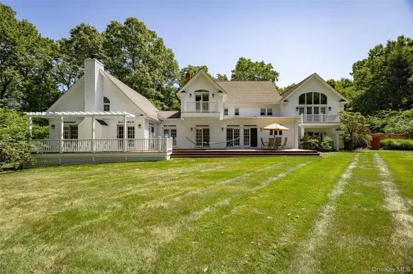 18 Innsbruck BLVD, Hopewell Junction, NY 12533