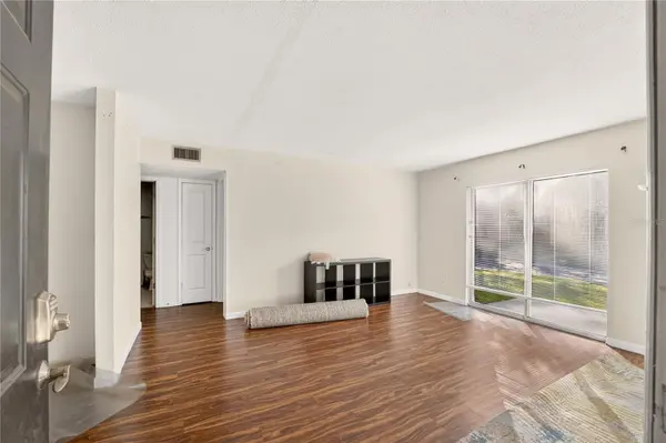 507 NW 39TH RD #107, Gainesville, FL 32607