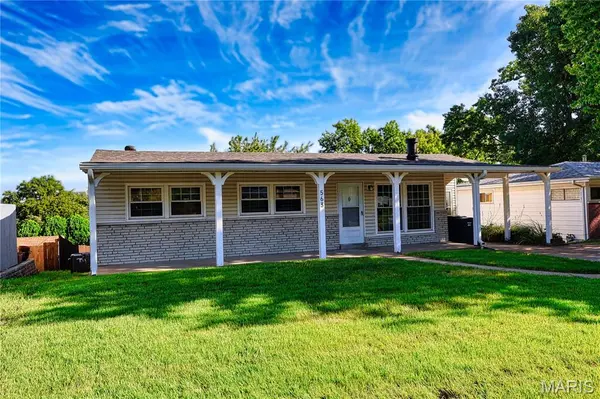 563 Apex DR, Crestwood, MO 63126
