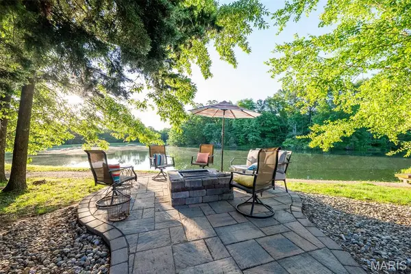 16602 N Steel Lane, Wood Lawn, IL 62898