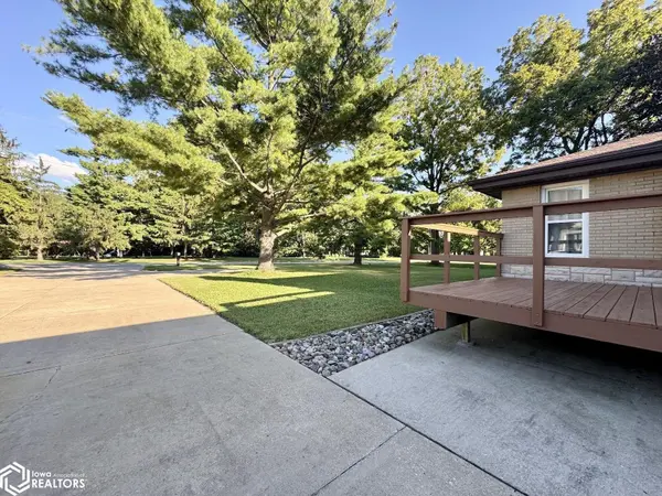 2809 Madison AVE, Burlington, IA 52601