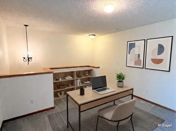 1836 Mockingbird AVE, Shakopee, MN 55379