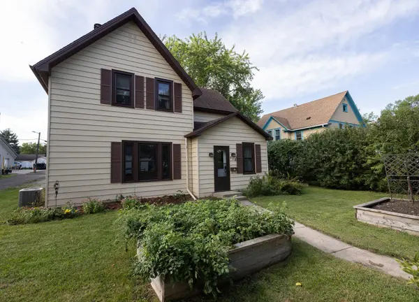 113 W Bancroft AVE, Fergus Falls, MN 56537