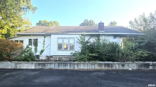 301 S VAN BUREN ST, Marion, IL 62959