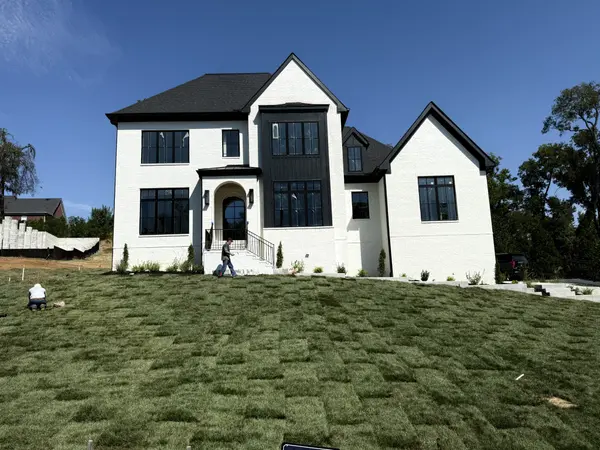 1580 Eastwood Dr, Brentwood, TN 37027