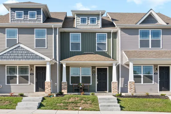 102 Davis Ridge Ln, Clarksville, TN 37040