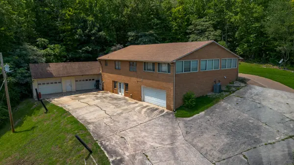 312 Woosley Road, Harriman, TN 37748