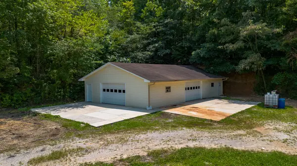 312 Woosley Road, Harriman, TN 37748