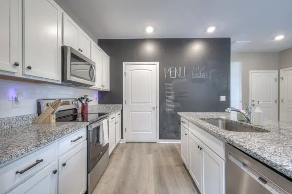 209 Addison Ave, Chapel Hill, TN 37034