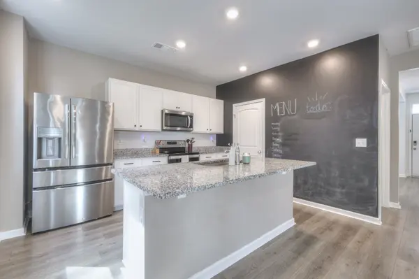 209 Addison Ave, Chapel Hill, TN 37034