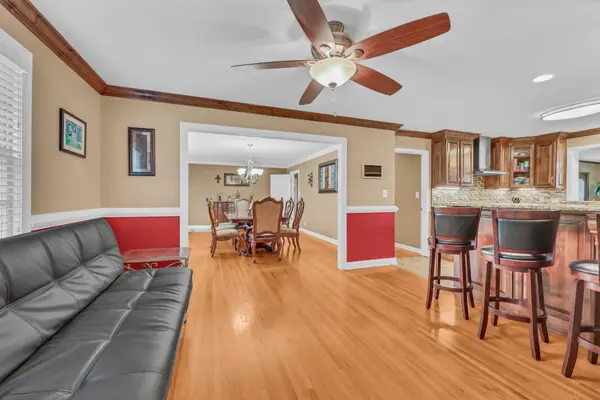 1311 Oak Hill Dr, Clarksville, TN 37040