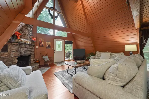 1188 Ski Mountain Road, Gatlinburg, TN 37738