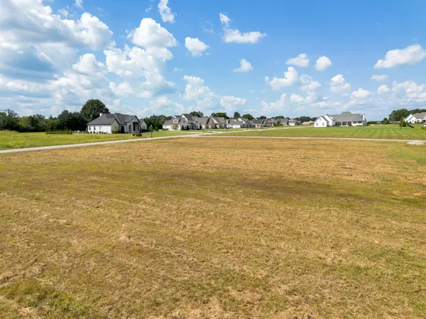 541 Graham Cir, Florence, AL 35634