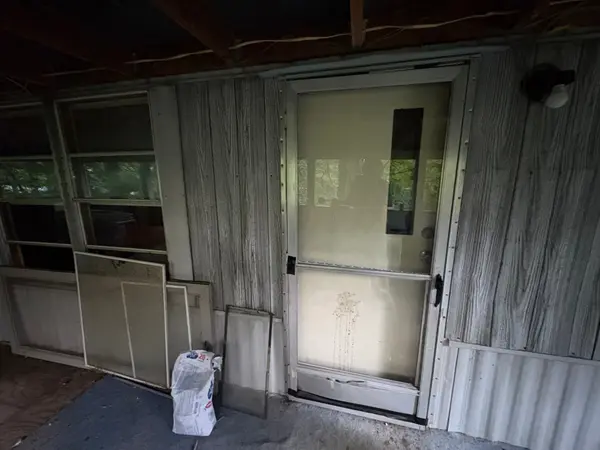 151 Big Springs Ln, Jacksboro, TN 37757