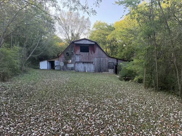 300 W Main St, Auburntown, TN 37016