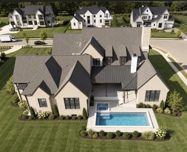 8107 Turning Point Dr, Brentwood, TN 37027