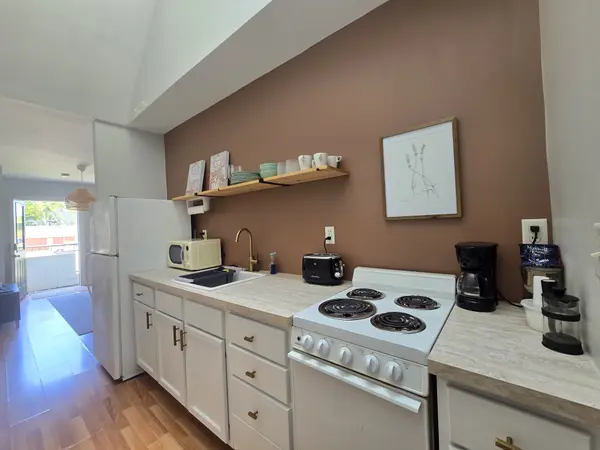 415 Humphreys St #9, Nashville, TN 37203