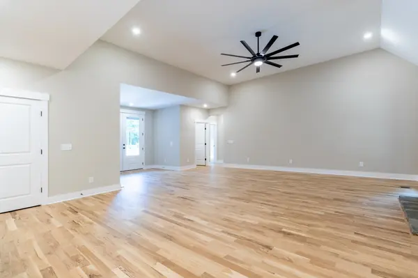 1191 Hangar Road, Springfield, TN 37172