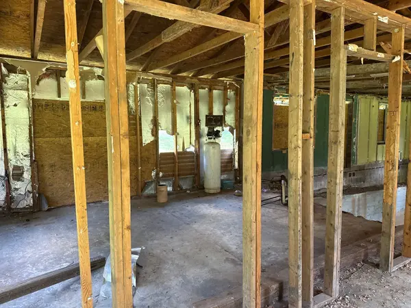 121 Rogers Dr, Lenoir City, TN 37771